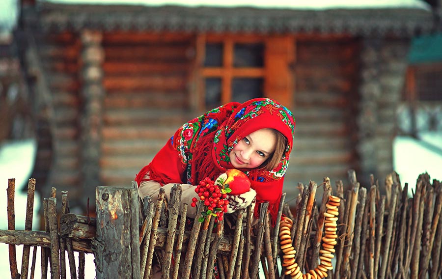 Sexy girl Women in Slavic costumes in Monterrey