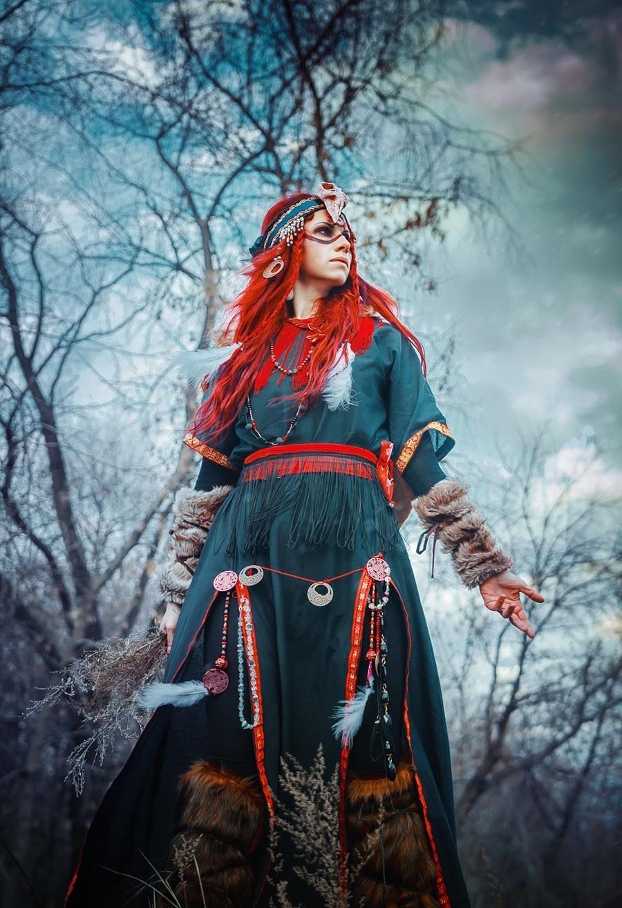 Take a pause and enjoy Girls in Slavic costumes — streaming from Monterrey